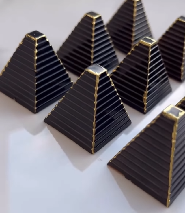 Pyramid Praline Chocolate Mould No: 167