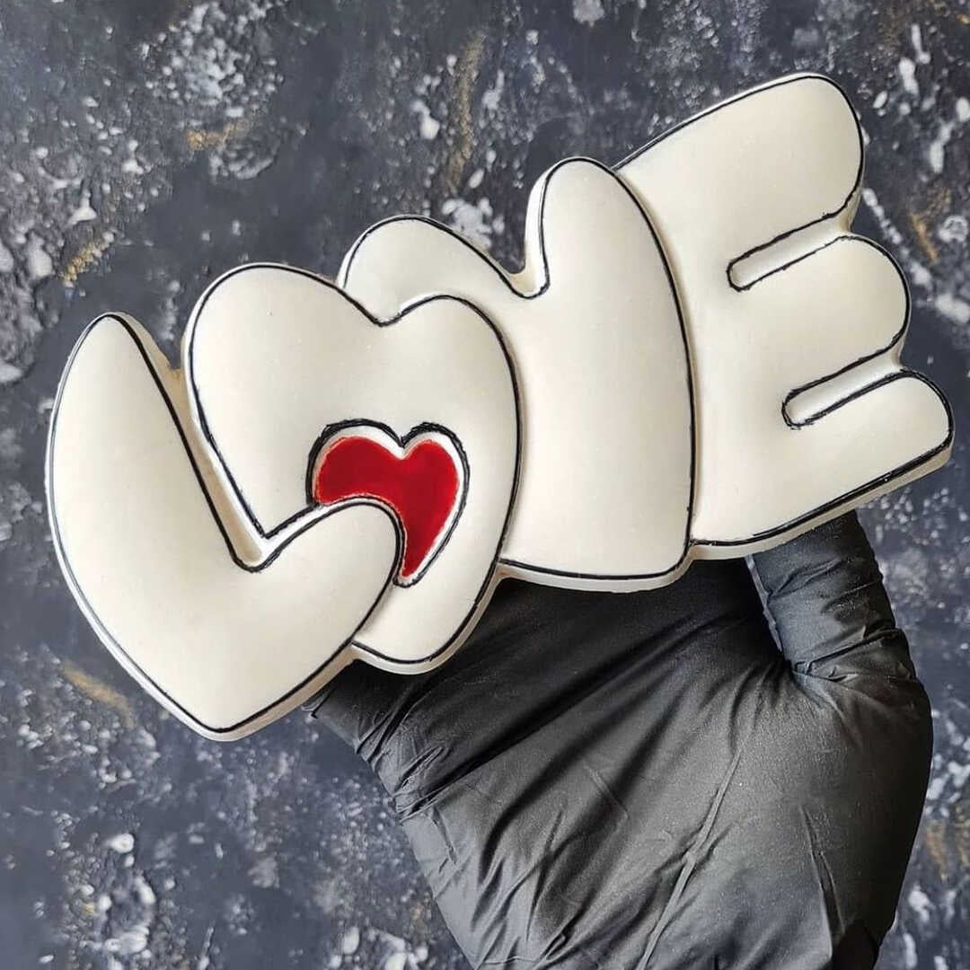 Love Praline Chocolate Mould No: 711