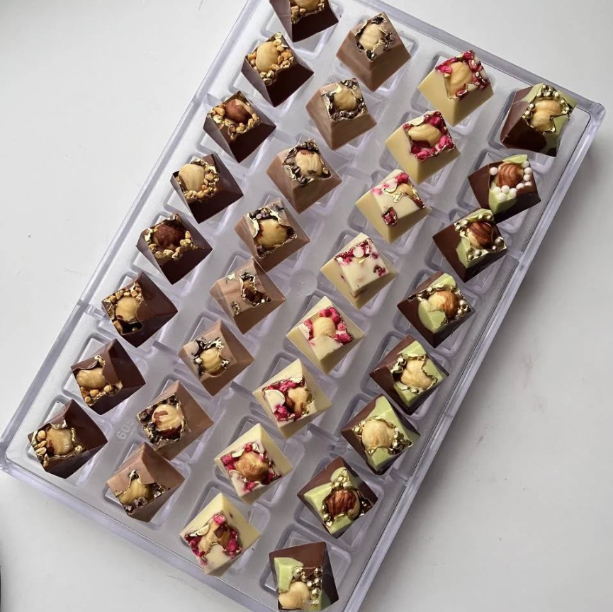 Square Praline Chocolate Mould No: 609