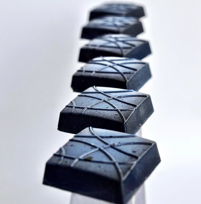 Square With Design Chocolate Mould No: 612